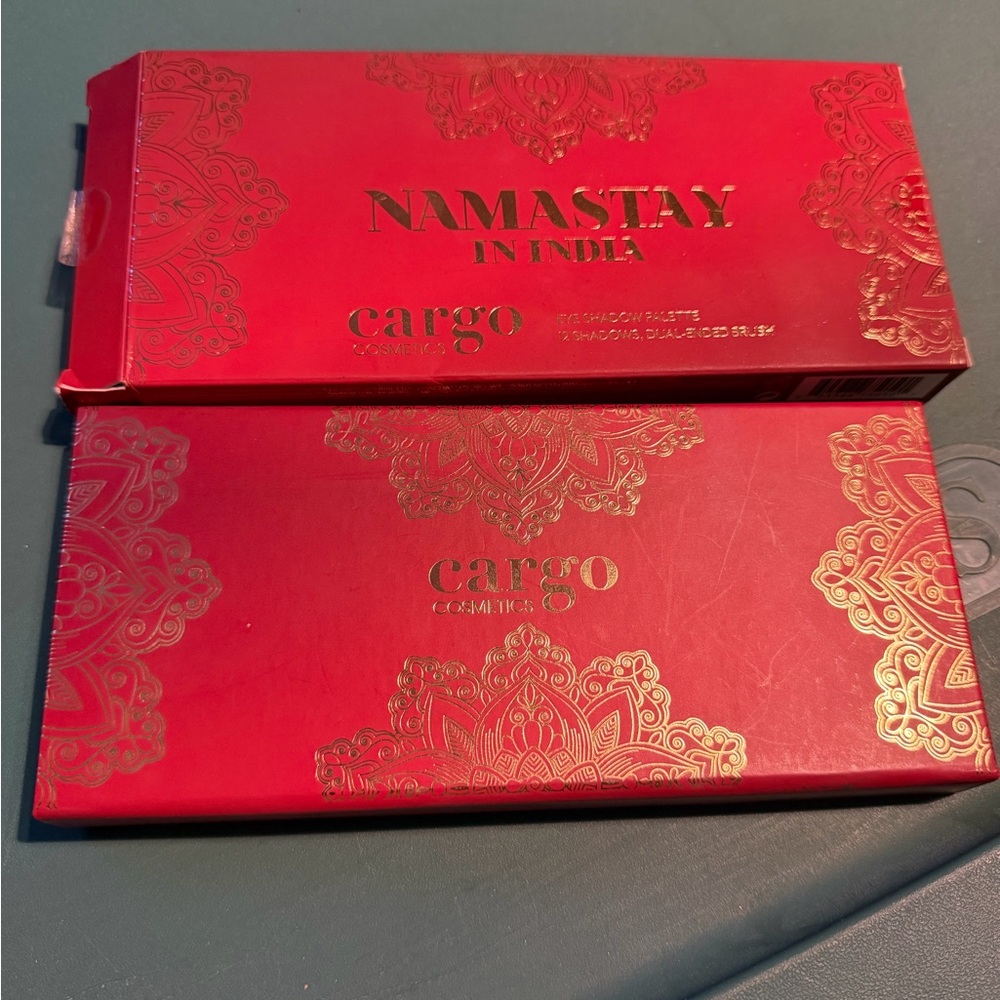 Cargo Namastay in India Eyeshadow Palette Cargo Cosmetics 12 creamy shadows